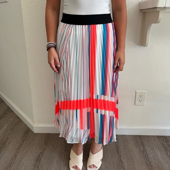 DKNY Colorful Striped Women's Skirt DKNY Sz. S Contemporary Flowy Midi Fun - Picture 1 of 8